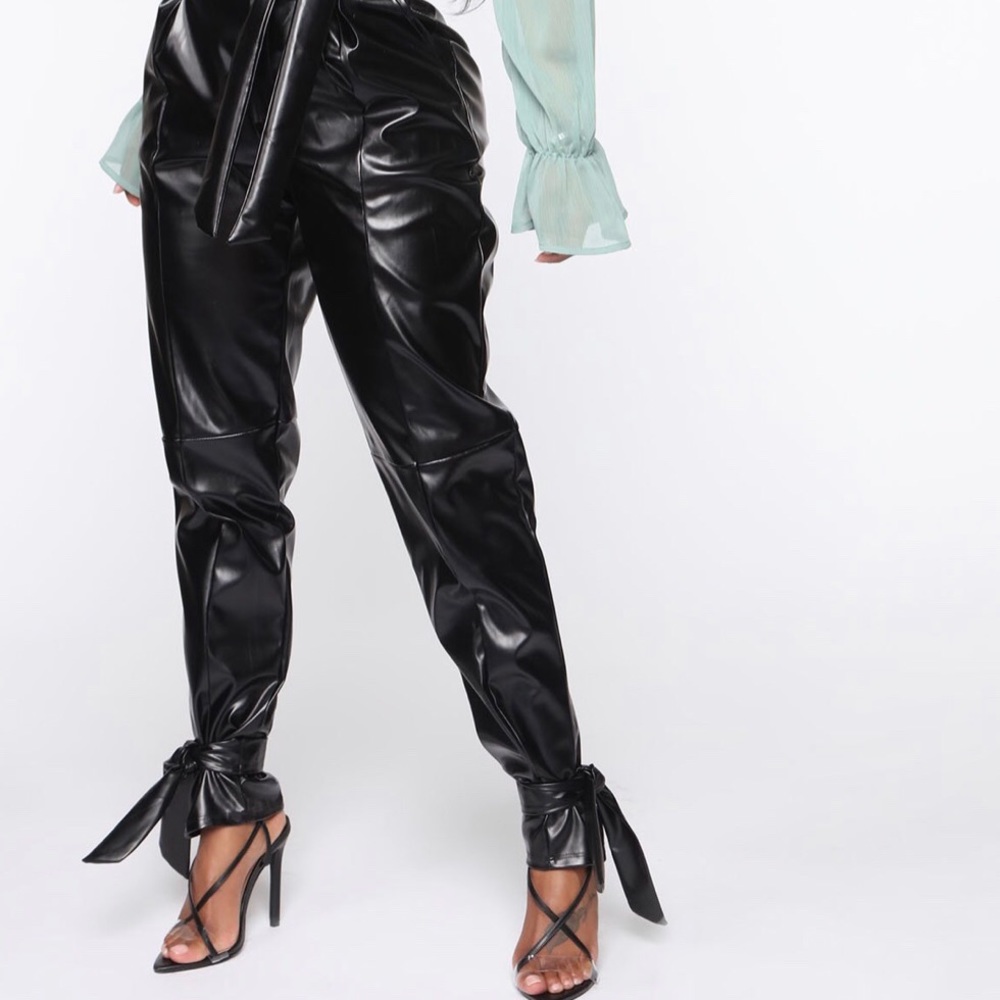 High waisted leather pants w/ belt